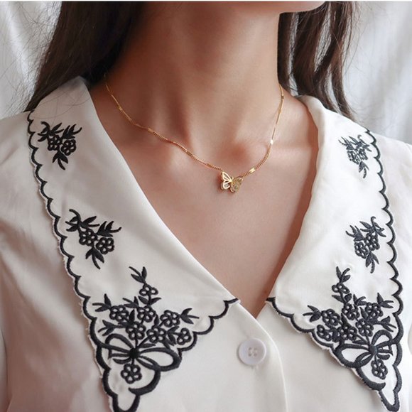 NEW 18K Gold Plated Diamond Butterfly Necklace - Picture 2 of 8